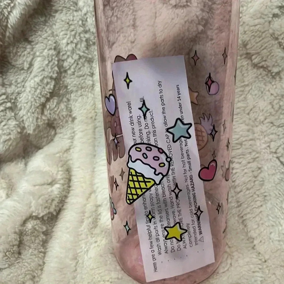 Hello Kitty Plastic Sport Bottle new - Picture 2 of 4